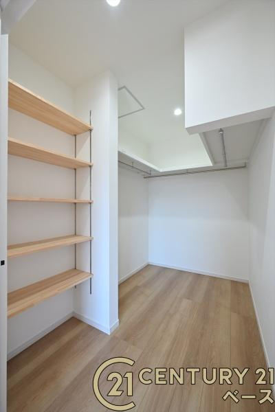 大和高田市西坊城 １号地 ／新築一戸建の収納|■冬物のコートや季節ものなど、たっぷり収納可能！■
