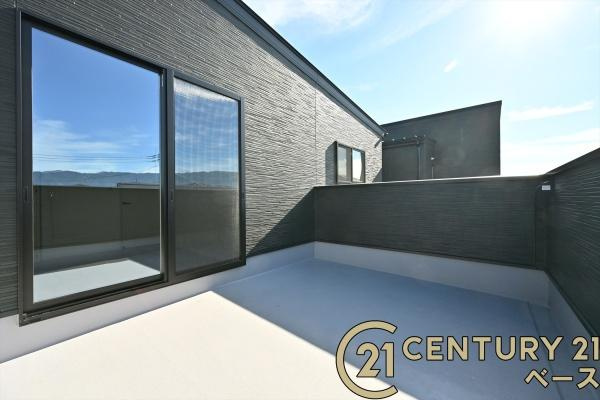 大和高田市西坊城 １号地 ／新築一戸建のバルコニー|■≪同仕様写真≫■日当たりのよいバルコニー！洗濯物もよく乾きます！■