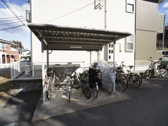 【その他共用部分】 | ヴァンヴェールⅡ | 屋根付きの駐輪場があります♪