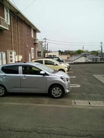 パインヒルズＡの駐車場