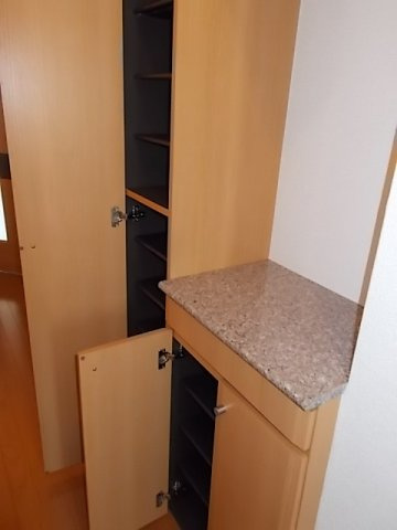 パインヒルズＡの玄関