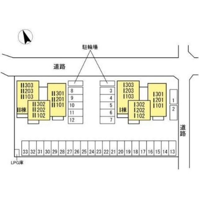 羽島市江吉良町のアパートの駐車場