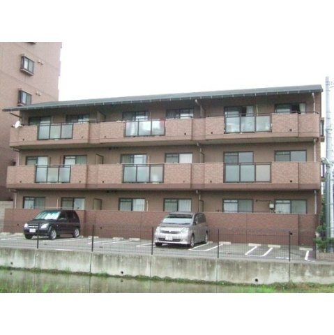 岐阜市茜部野瀬２丁目のアパート