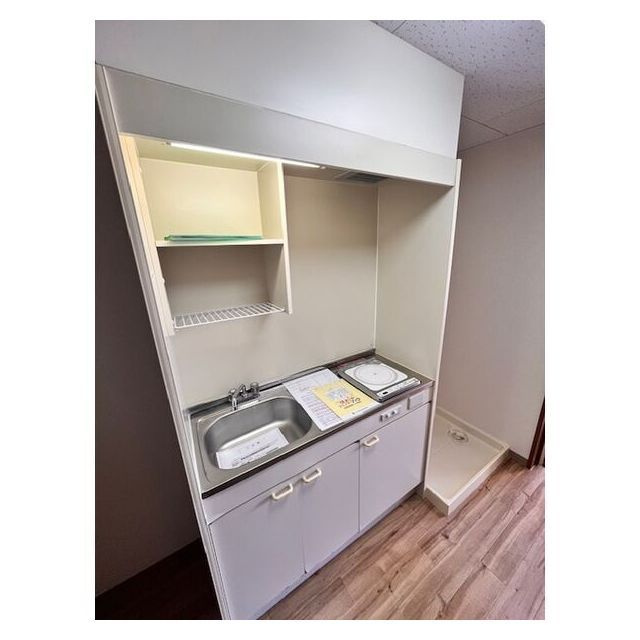 岐阜市柳津町北塚３丁目のアパートのキッチン