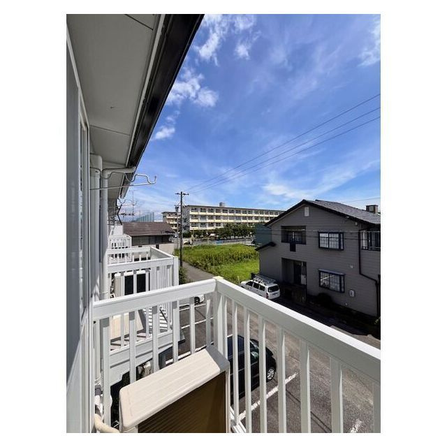 岐阜市柳津町北塚３丁目のアパートのバルコニー