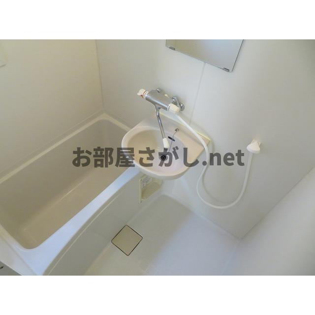 ちきゅうハウスの浴室