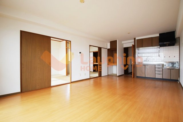 サンライトビルの居間・リビング|こちらの居間で趣味の時間をお楽しみください※別号室の写真になります