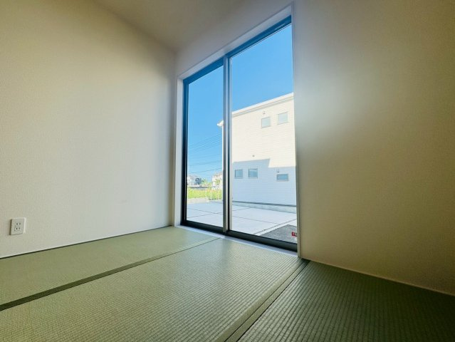 ■■うるま市与那城屋慶名－2号棟（全3棟）の和室|日本らしい落ち着いた雰囲気の和室です