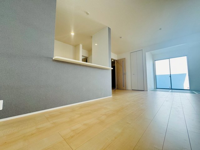 ■■うるま市与那城屋慶名－2号棟（全3棟）の洋室|スタンダードな洋室です