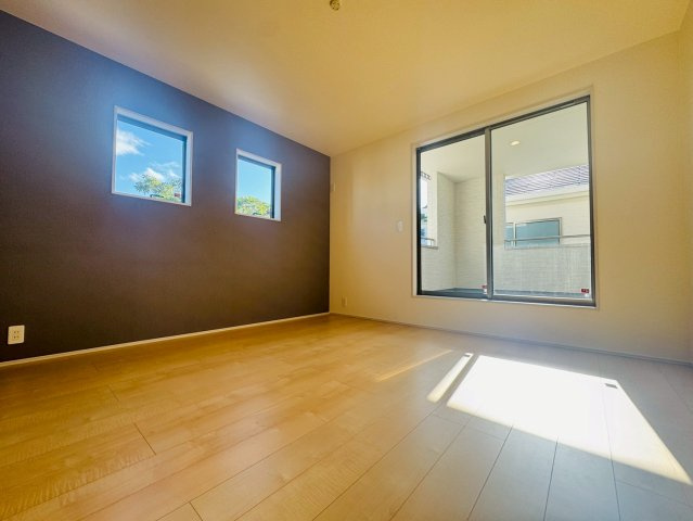 ■■うるま市与那城屋慶名－2号棟（全3棟）の洋室|コンパクトで使いやすい洋室です