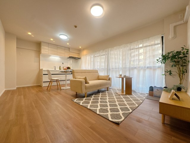 【居間・リビング】 | 三愛シティライフ野間レイクビュー☆仲介手数料無料☆