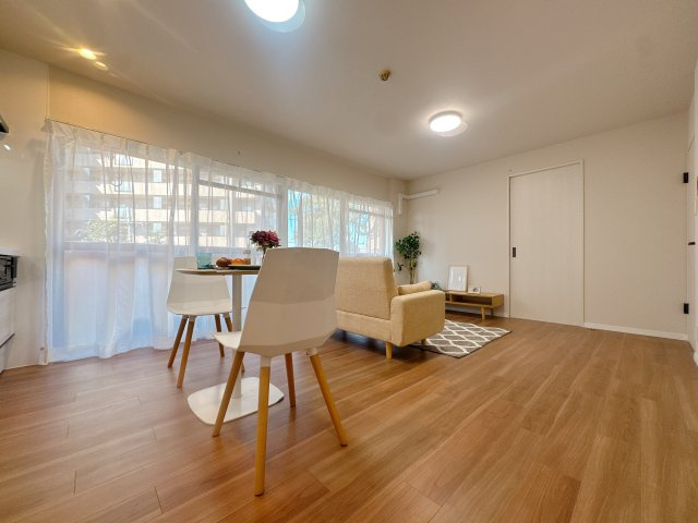 【居間・リビング】 | 三愛シティライフ野間レイクビュー☆仲介手数料無料☆