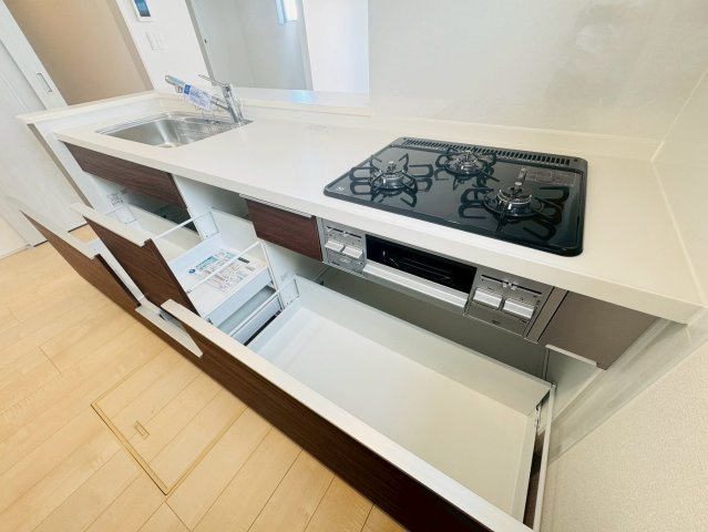 ■■うるま市与那城屋慶名－1号棟（全3棟）のキッチン|使いやすいキッチンです