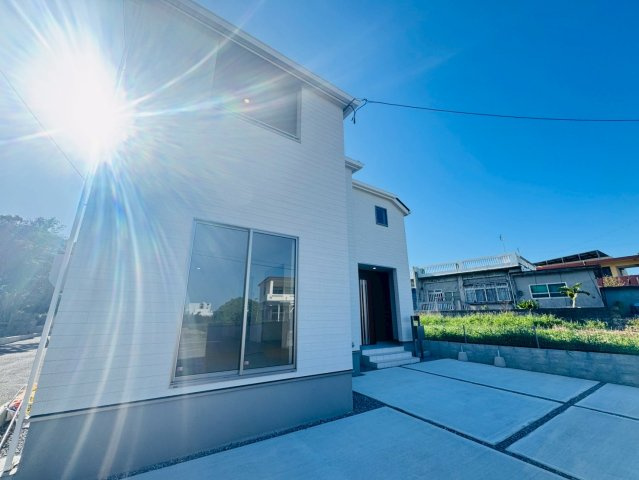 ■■うるま市与那城屋慶名－1号棟（全3棟）の前面道路含む現地写真|前面道路含む現地写真です