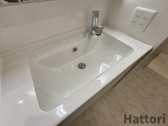 Armojour　Soirの独立洗面台