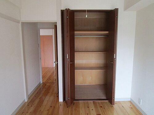レスポワールみずほ台の収納|クロゼット(洋室約6.5畳)　※前回募集時2017.6撮影