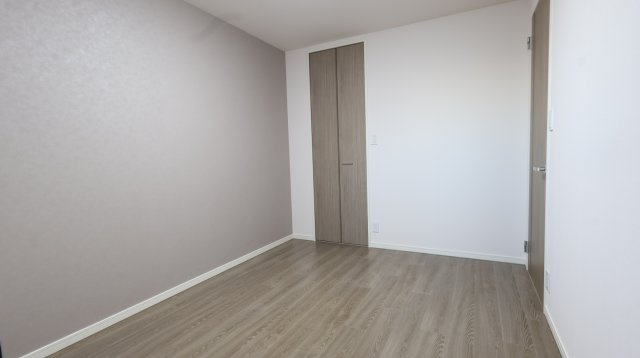 アルファステイツ天神町の洋室|南側洋室