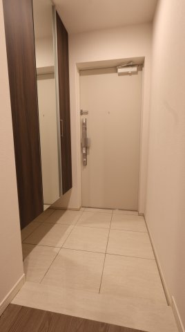 アルファステイツ天神町の玄関