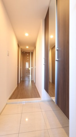 アルファステイツ天神町の玄関