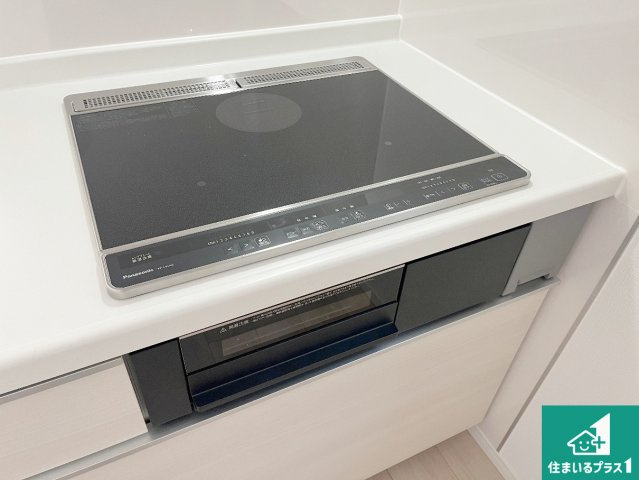 姫路市香寺町広瀬　第1期　新築一戸建ての設備|火を使わないので、安心なＩＨコンロ！でこぼこが無い構造なので、掃除もしやすく清潔に保てます！