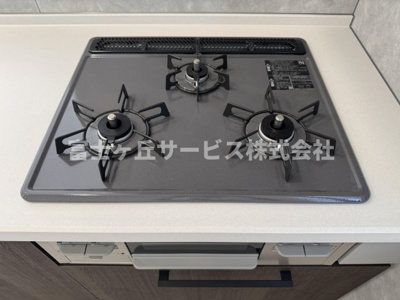 【その他】 | 静岡市駿河区下川原6丁目 13期 新築一戸建て 1号棟 | 3口コンロがあります