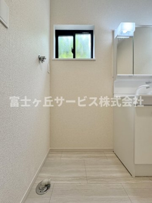 【ランドリースペース】 | 静岡市駿河区下川原6丁目 13期 新築一戸建て 1号棟 | 洗濯機置き場です