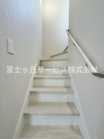 【その他】 | 静岡市駿河区下川原6丁目 13期 新築一戸建て 1号棟 | 階段です