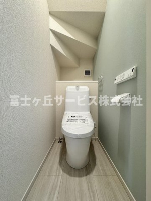 【トイレ】 | 静岡市駿河区下川原6丁目 13期 新築一戸建て 1号棟 | 1Fトイレです
2Fにも同タイプのトイレがあります