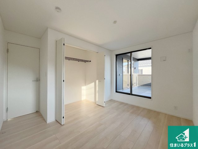 姫路市広畑区西蒲田　第17期　新築一戸建ての洋室|収納スペースが充実しているので子供の成長に合わせてたくさん収納ができます！家族構成に合わせた様々な活用ができる収納！