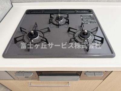 【その他】 | 静岡市駿河区下川原6丁目 13期 新築一戸建て 3号棟 | 3口コンロがあります