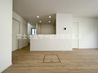 【キッチン】 | 静岡市駿河区下川原6丁目 13期 新築一戸建て 3号棟 | キッチン正面です