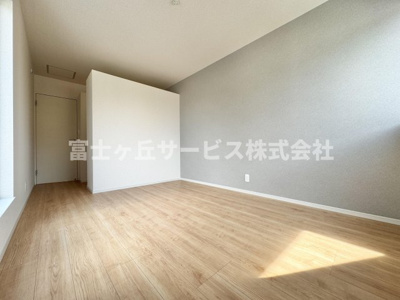 【寝室】 | 静岡市駿河区下川原6丁目 13期 新築一戸建て 3号棟 | 落ち着いて過ごせる寝室です