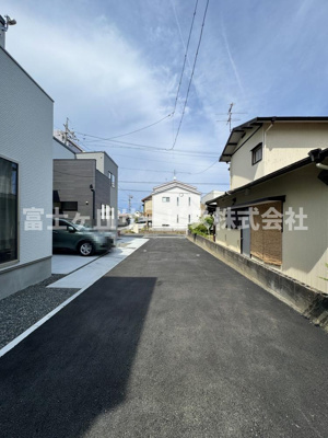 【前面道路含む現地写真】 | 静岡市駿河区下川原6丁目 13期 新築一戸建て 3号棟 | 前面道路含む現地写真です