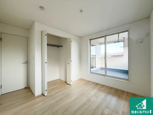 姫路市広畑区西蒲田　第17期　新築一戸建ての洋室|シンプルな洋室は、自分好みのインテリアが楽しめます♪ご家族とインテリアや家具を選びに行くのは新築購入時の醍醐味の一つです。ぜひお楽しみください♪