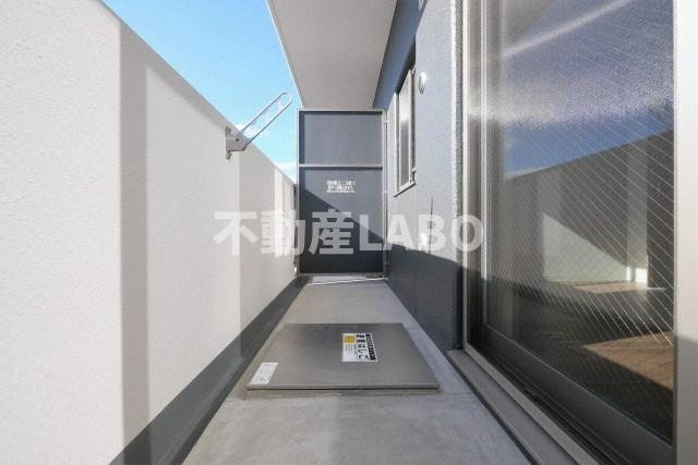 プレサンスNEO九条ディアシスのバルコニー