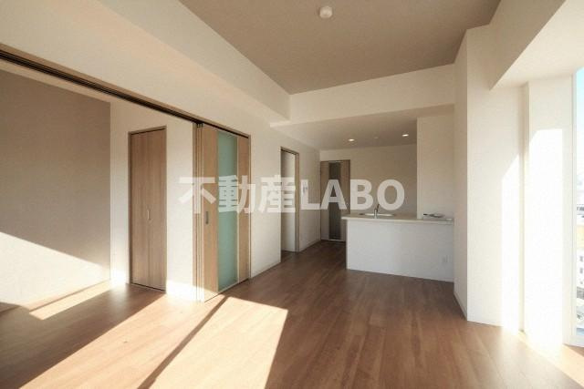 プレサンスNEO九条ディアシスの居間・リビング