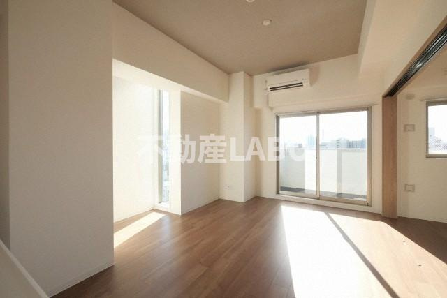 プレサンスNEO九条ディアシスの洋室