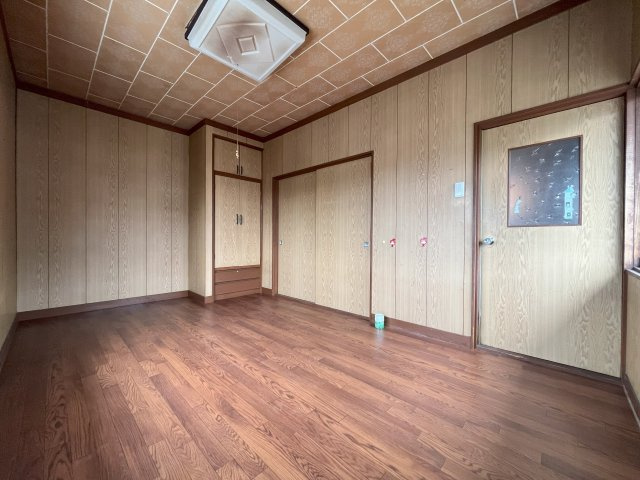 当新田 借家の洋室