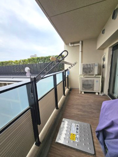 【バルコニー】 | ライオンズ南千住グランプレイス | スカイツリーが正面に見えるバルコニーでは、心地よい風に当たりながら都心を見下ろして一日の疲れを癒してみてはいかがでしょうか