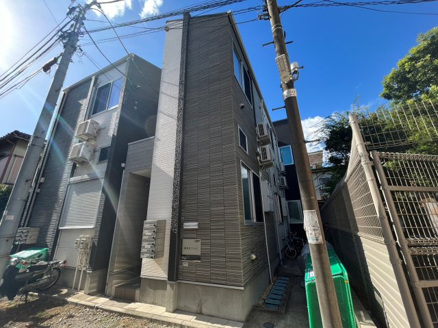 抜弁天フラット