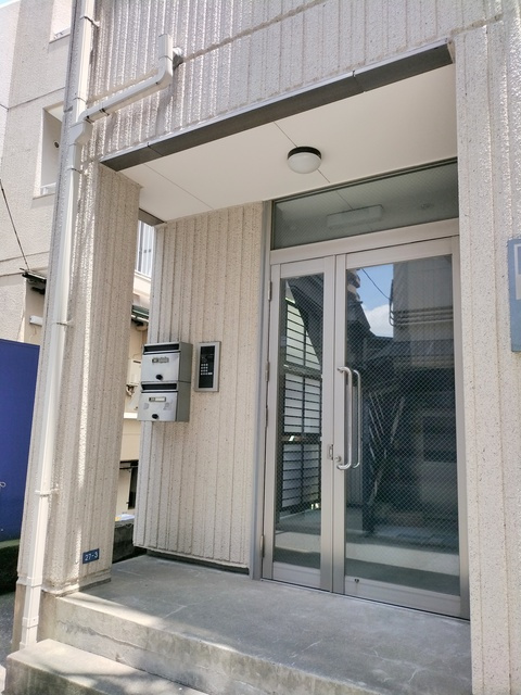アーバン西早稲田のエントランス|★オートロック付きエントランス★