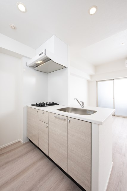 エンクレスト天神TERRACEのキッチン|コンパクトなキッチンで掃除もラクラク