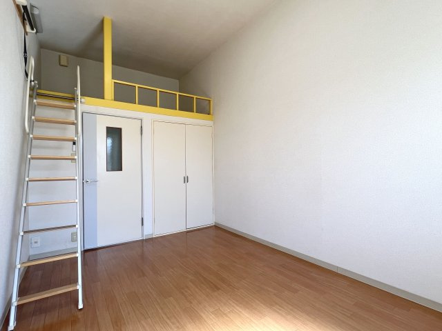 トピア仁井田の居間・リビング|洋室6帖