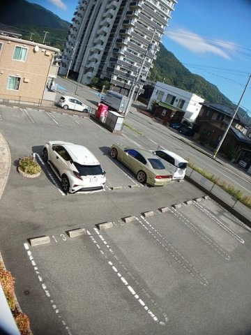 ピチカートの駐車場