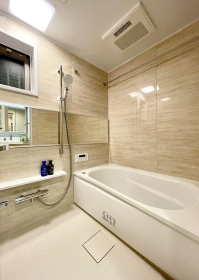 【浴室】 | コスモ小竹向原メユール | 浴室暖房換気乾燥機付きのシステムバス採用（ふろ自動・追い焚き機能付き）