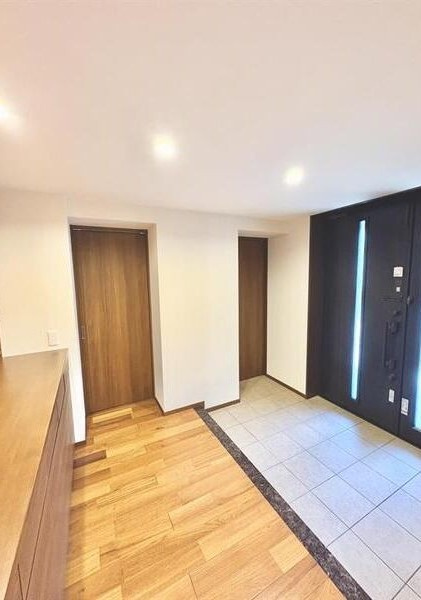 植田東戸建（２－１３０８）の玄関