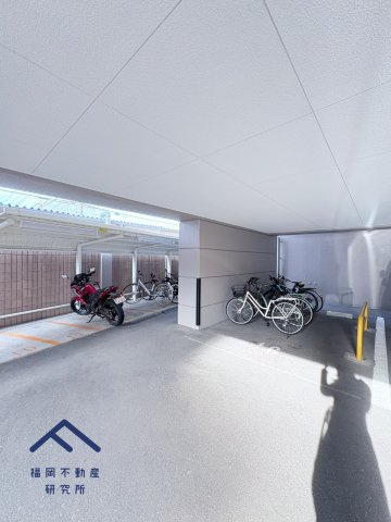 ルネッサンス21リバーサイド城南の駐車場