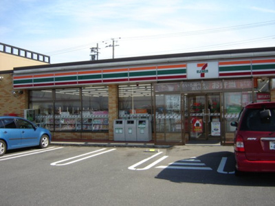 【周辺】 | イーストヒルズ | セブンイレブン新潟松崎店まで599ｍ