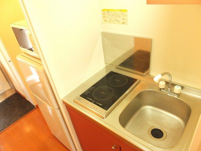 【キッチン】 | レオパレスアラベスクＡ | コンパクトなキッチンで掃除もラクラク