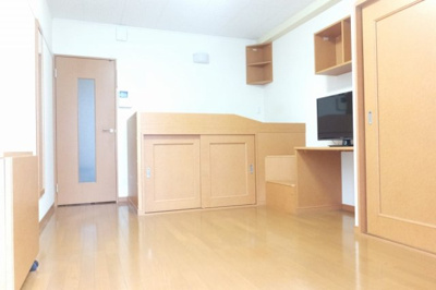 【寝室】 | レオパレスアラベスクＢ | 開放的な寝室です